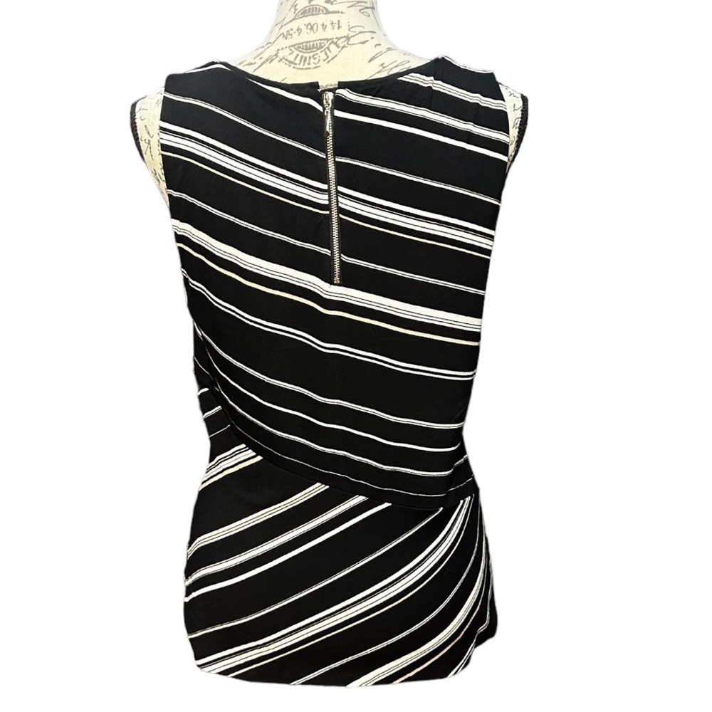 WHBM Black and White Stripe Sleeveless Top Size Medium NWOT - Picture 2 of 4